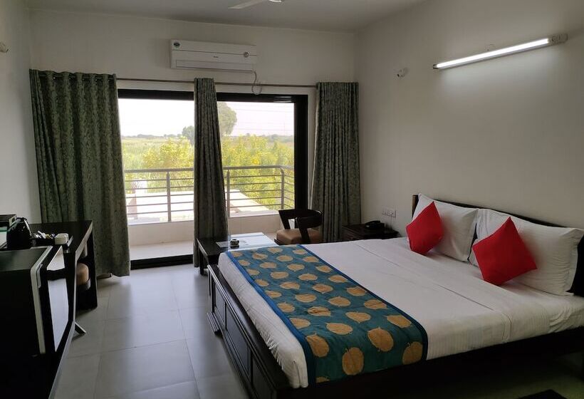 ペンション Sapphero Resorts A Unit Of Shri Sai Hospitality