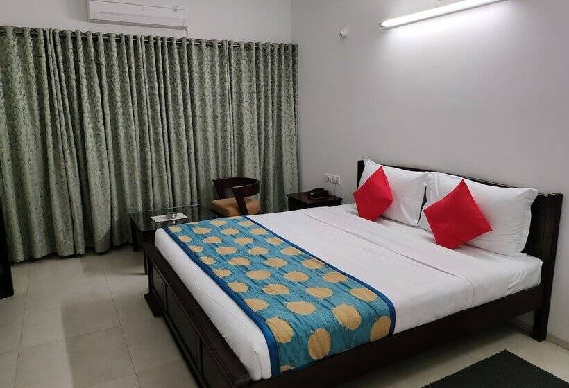 ペンション Sapphero Resorts A Unit Of Shri Sai Hospitality