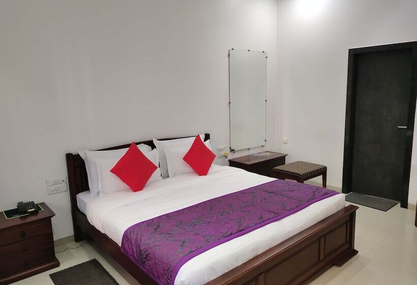 ペンション Sapphero Resorts A Unit Of Shri Sai Hospitality