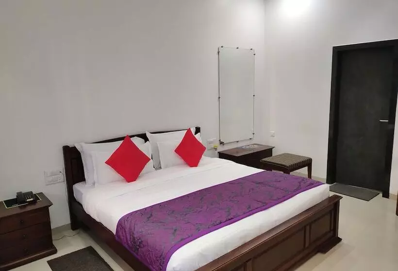 Majatalo Sapphero Resorts A Unit Of Shri Sai Hospitality