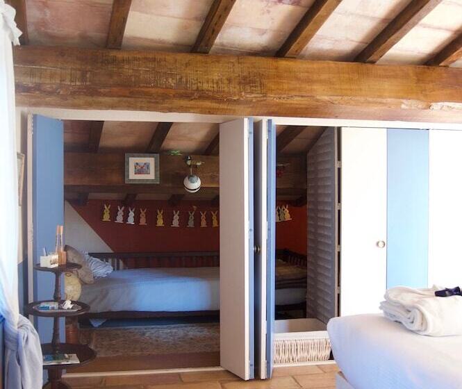 تختخواب و صبحانه Bergerie Des Suanes