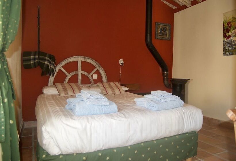 تختخواب و صبحانه Bergerie Des Suanes