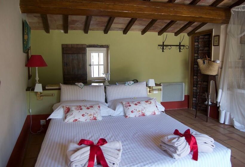 تختخواب و صبحانه Bergerie Des Suanes