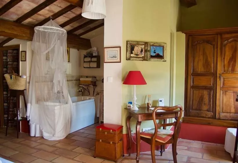 Aamiaismajoitus (B&B) Bergerie Des Suanes