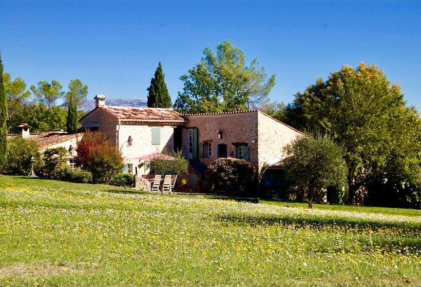 تختخواب و صبحانه Bergerie Des Suanes