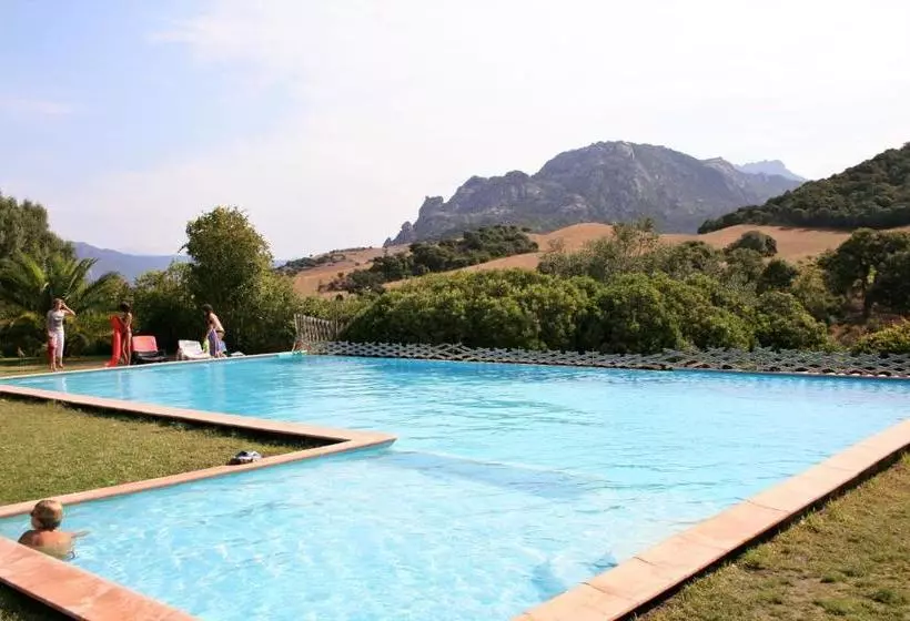 تختخواب و صبحانه Chambre D'hôtes Domaine Pero Longo