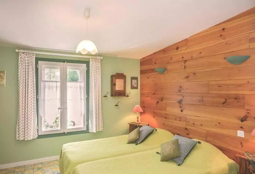 ベッドアンドブレックファースト Chambres D Hôtes Le Colombier