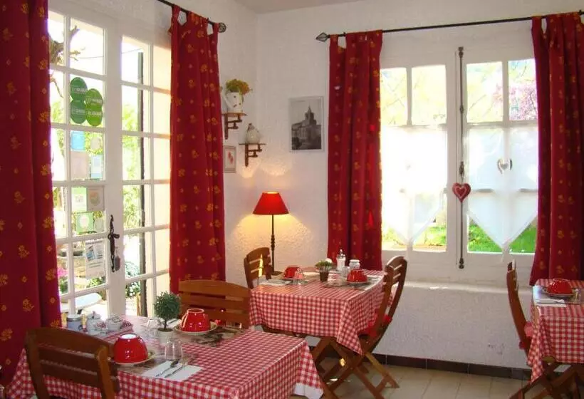 ベッドアンドブレックファースト Chambres D Hôtes Le Colombier