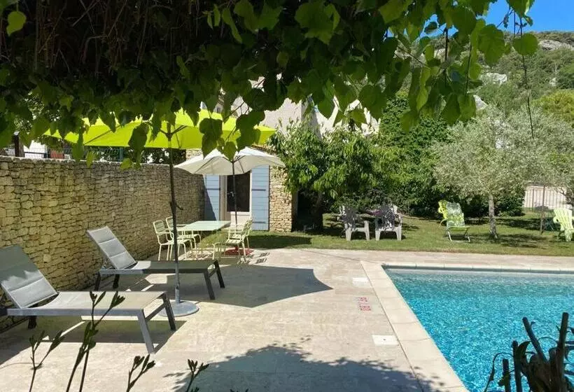ベッドアンドブレックファースト Chambres D Hôtes Le Colombier
