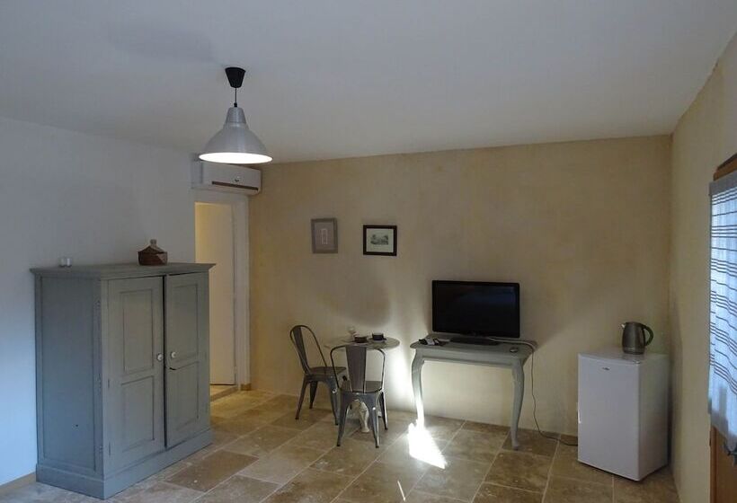 مبيت وإفطار Clos St Pierre De Fraisse