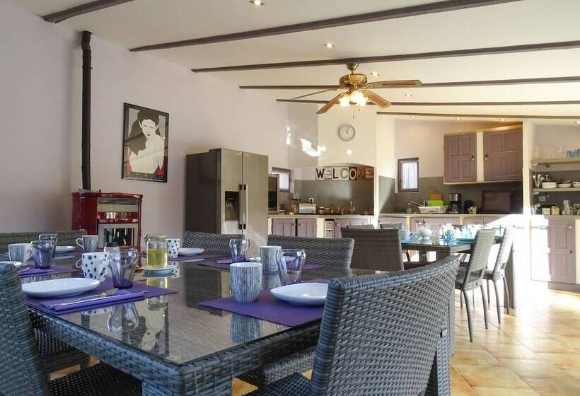 مبيت وإفطار Clos St Pierre De Fraisse