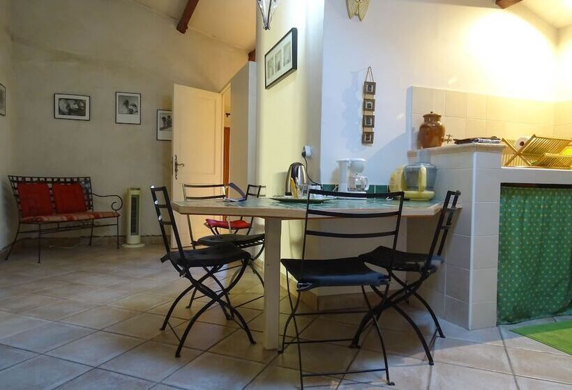 مبيت وإفطار Clos St Pierre De Fraisse