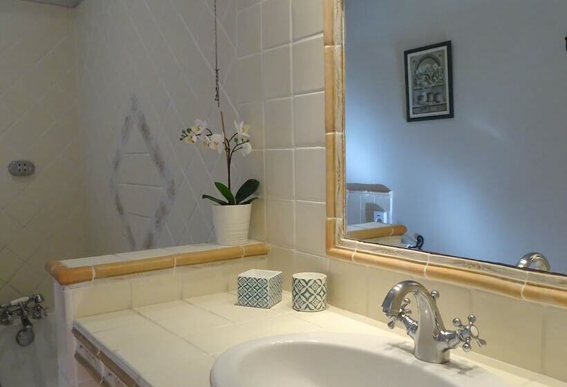 مبيت وإفطار Clos St Pierre De Fraisse