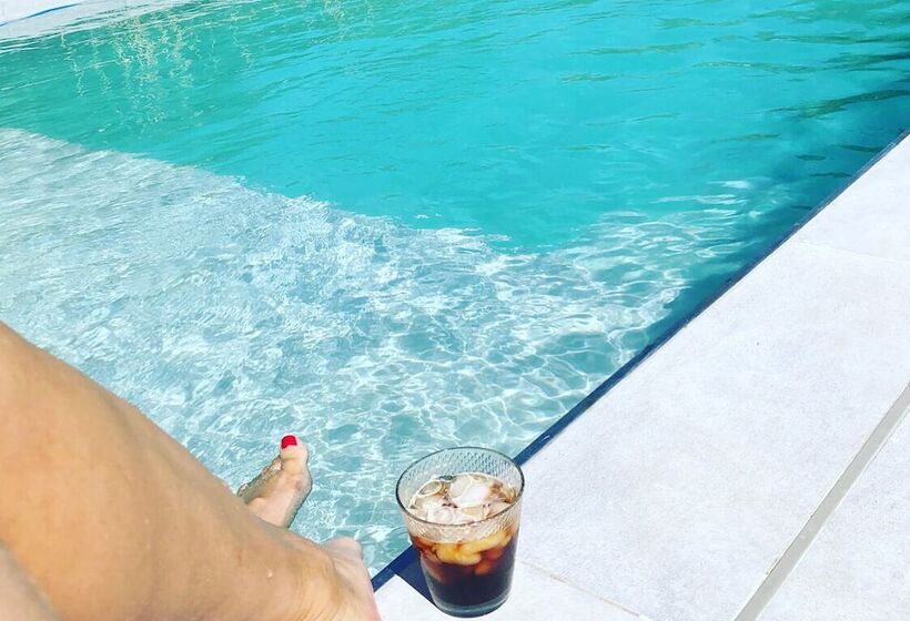 مبيت وإفطار Le Mazet Chambre D Hôtes