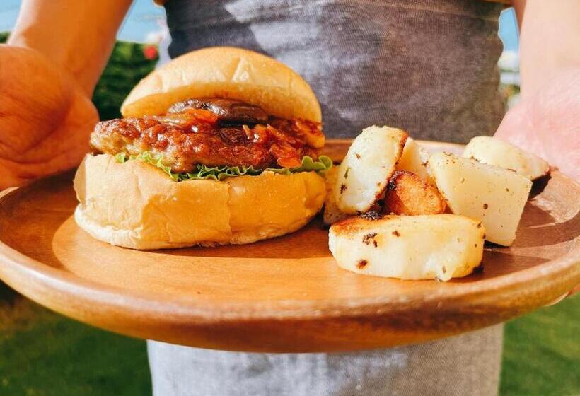 تختخواب و صبحانه Provence Homestay