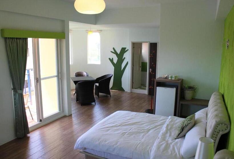 تختخواب و صبحانه Provence Homestay