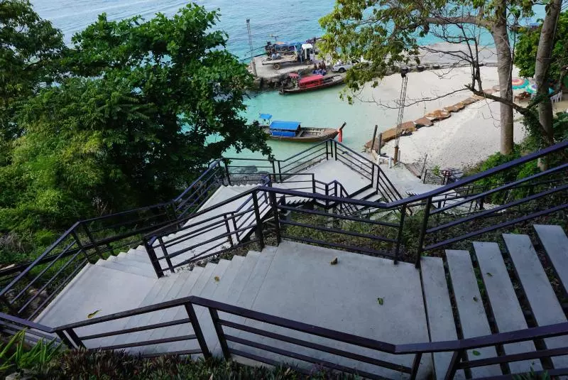 Hip Seaview Resort @ Phi Phi