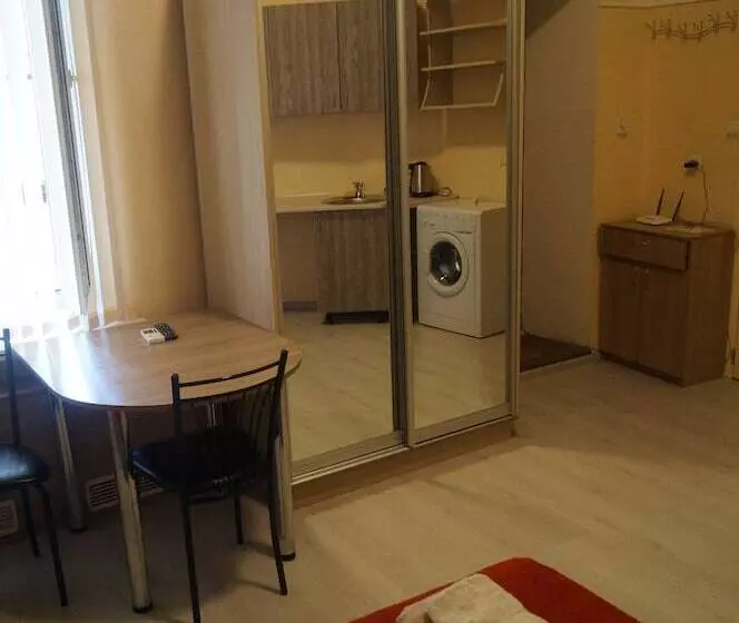 هتل Bunin Suites