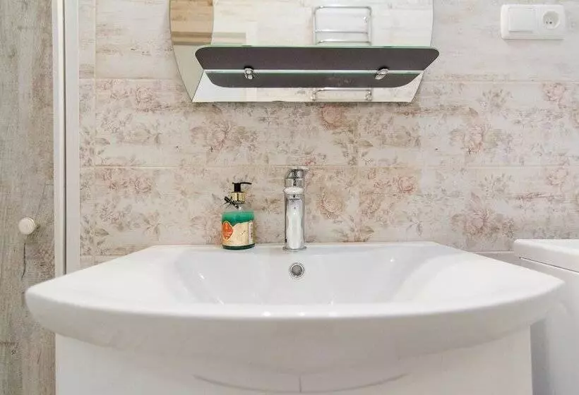 هتل Bunin Suites