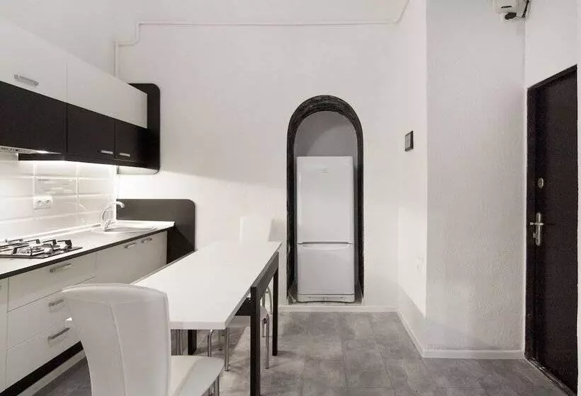 هتل Bunin Suites