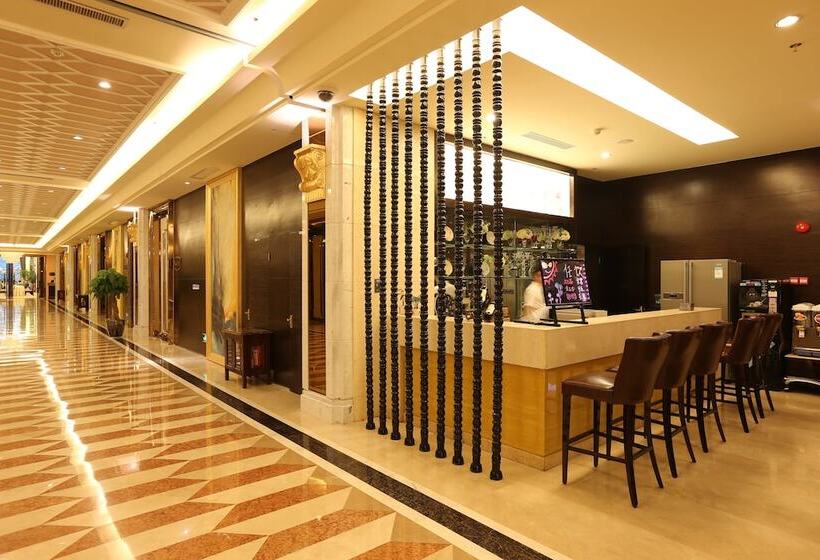 Country Garden Phoenix Hotel Yunfu