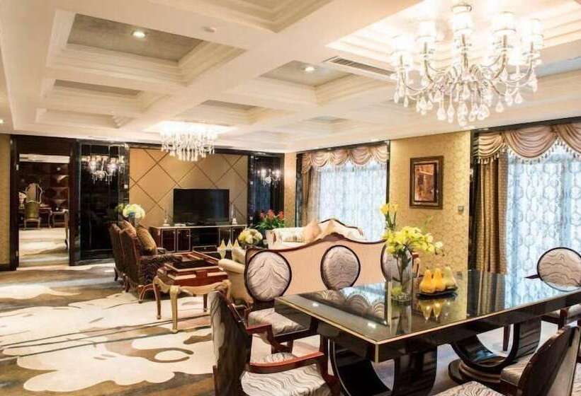 Country Garden Phoenix Hotel Yunfu