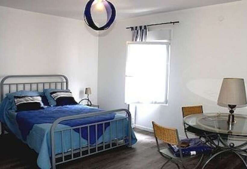 فندق De La Villa Biron