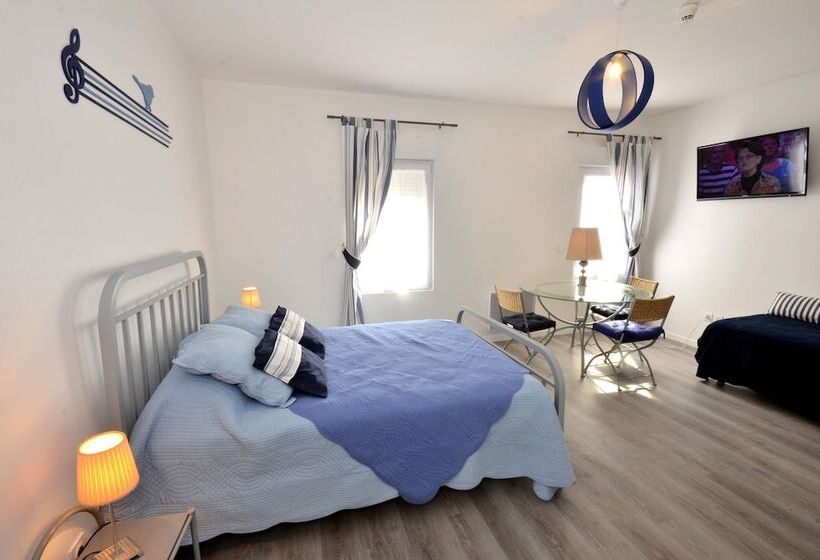 فندق De La Villa Biron