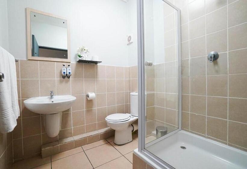 Inani Hotel Gallagher