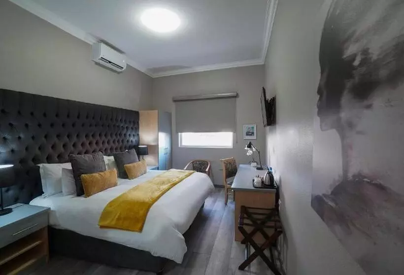 Inani Hotel Gallagher
