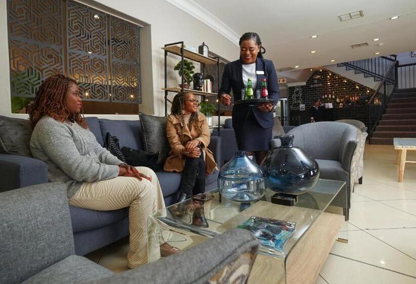 Inani Hotel Gallagher