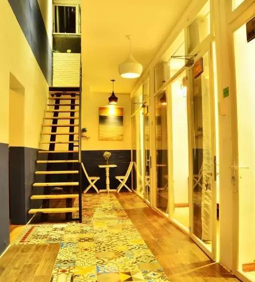 هتل Lighthouse Boutique