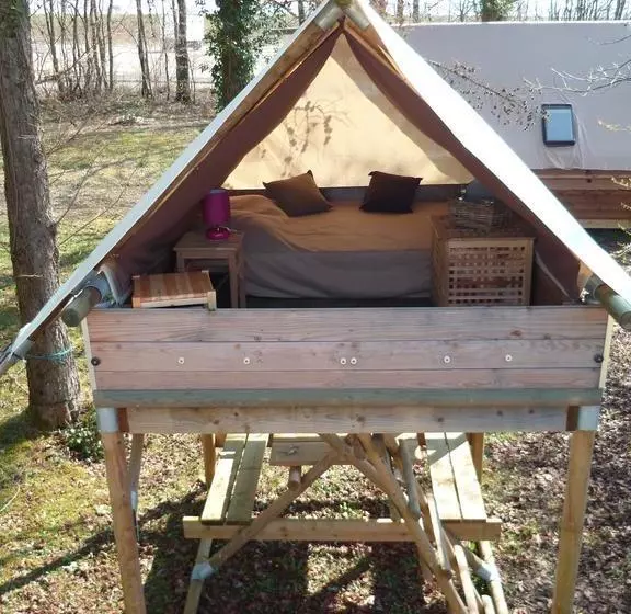 リゾートホテル Azur Waldcamping Auwaldsee