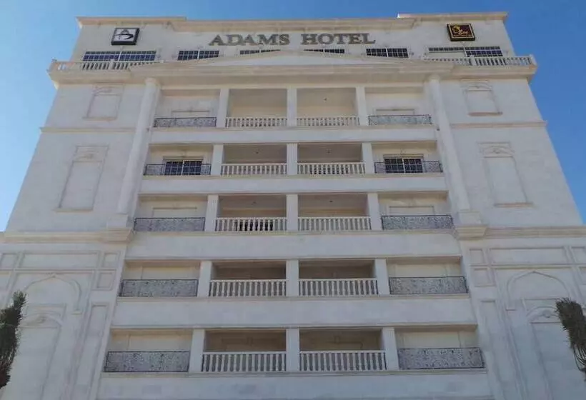 هتل Adams