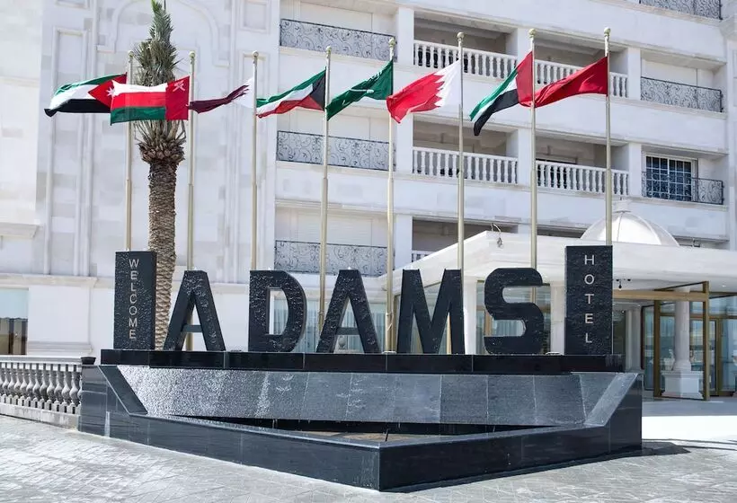 هتل Adams