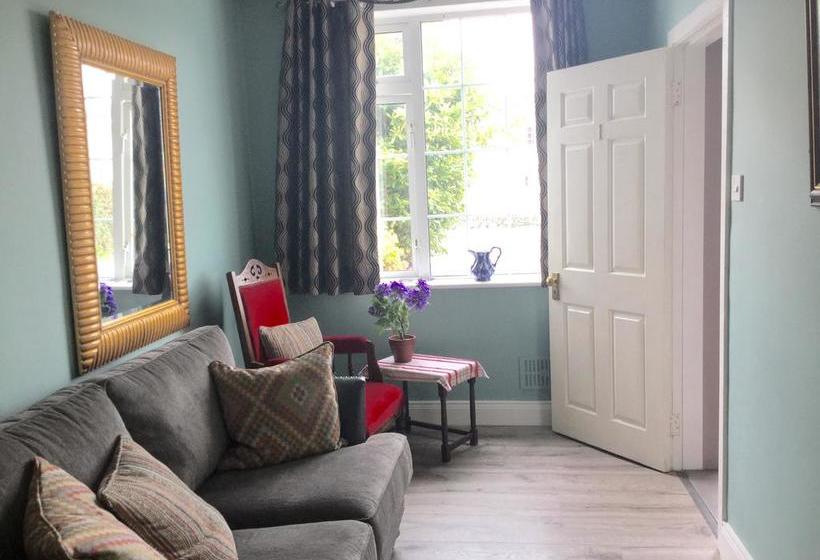 Hotel Cherry Tree Guesthouse