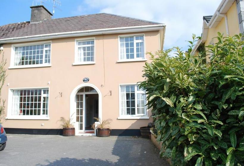 Hotel Cherry Tree Guesthouse