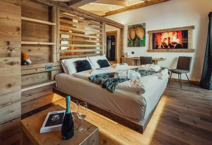 Hotelli Ciasa Lorenzi