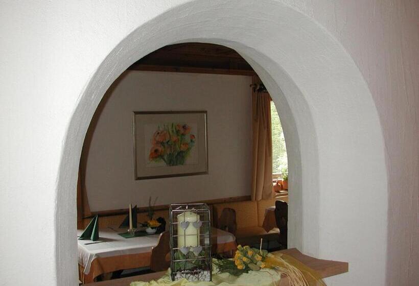 Отель Gomagoierhof