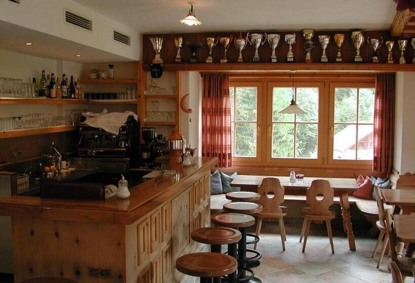 Отель Gomagoierhof