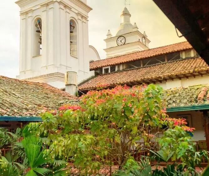 ホテル Hosteria Colonial La Cueva De Leo