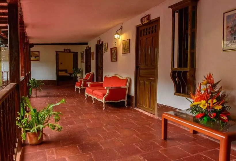 ホテル Hosteria Colonial La Cueva De Leo