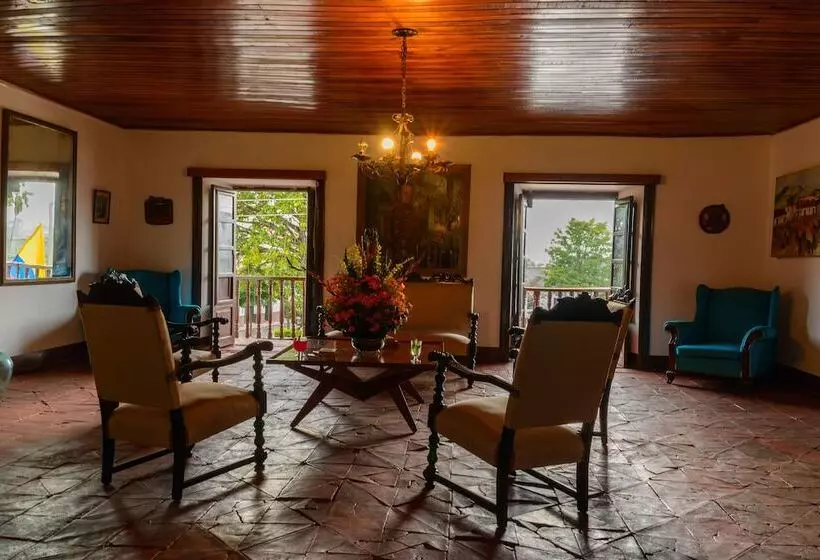 ホテル Hosteria Colonial La Cueva De Leo