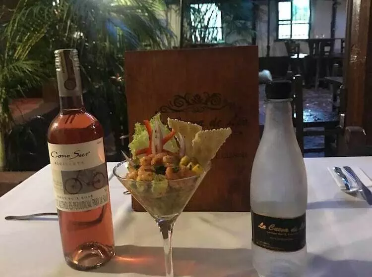 ホテル Hosteria Colonial La Cueva De Leo