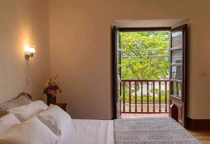 ホテル Hosteria Colonial La Cueva De Leo