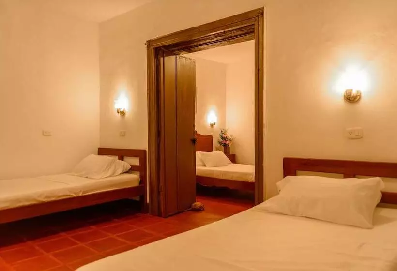 ホテル Hosteria Colonial La Cueva De Leo