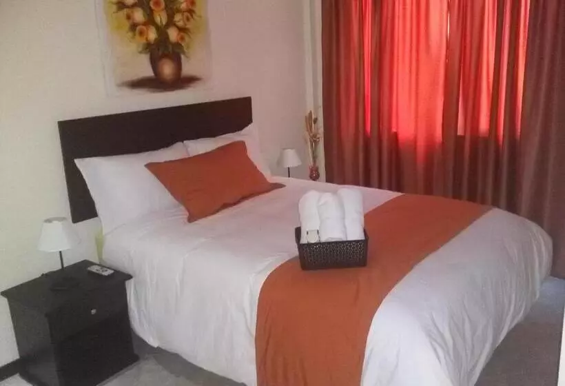Hotelli Las Mercedes Airport Quito