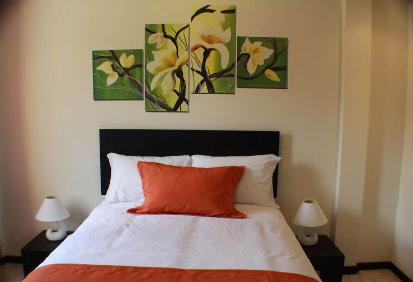 فندق Las Mercedes Airport Quito