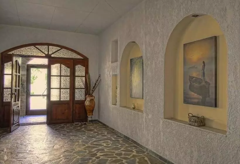 Hotel Nefeli