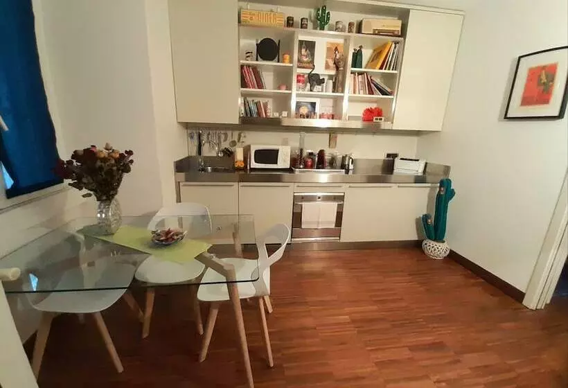 هتل Room Inn